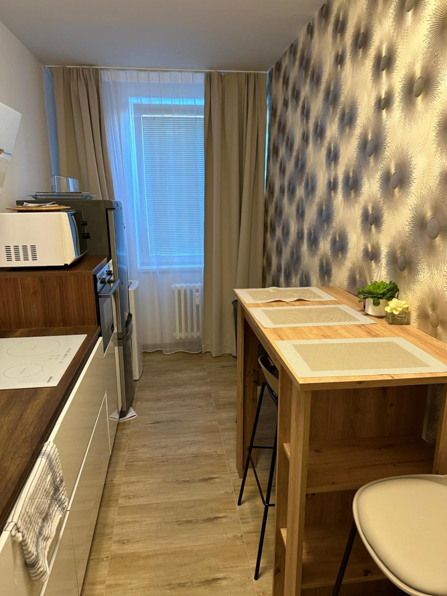 Sunny House Two Appartement Bratislava Buitenkant foto